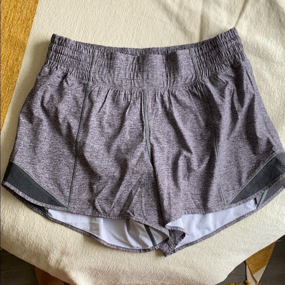 Lululemon Hotty Hot Short High-rise 4”
